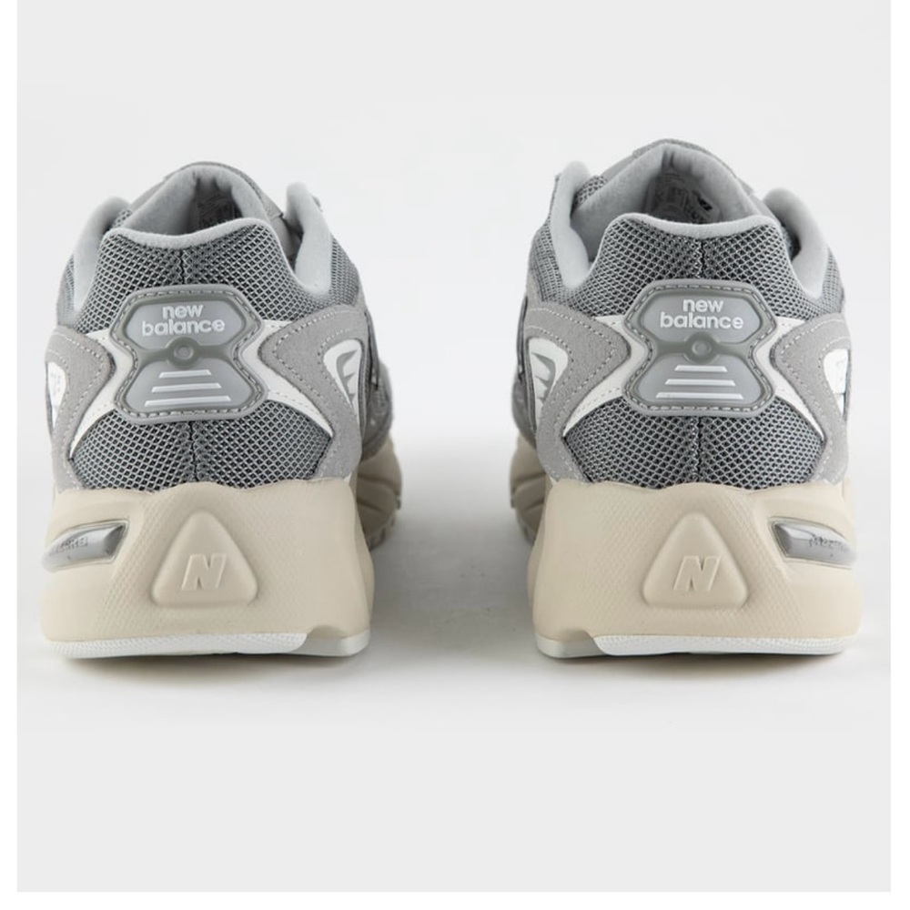 NEW BALANCE 725V1 Shoes Gray and White - Picture 4 of 6